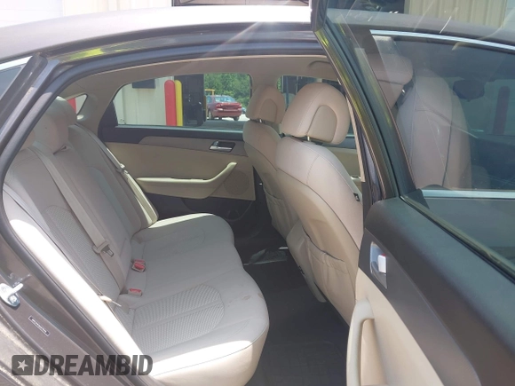 2016 Hyundai Sonata SE z VIN 5NPE24AF6GH276416, wystawiony jako IAAI lot #42483029 z przebiegiem 91 631 mil mil oraz . Historia ofert i sprzedaży dostępna na DreamBid. Obrazek 8.