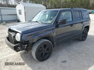 2015 Jeep Patriot Altitude z VIN 1C4NJRBBXFD259036, wystawiony jako Copart lot #47502655 z przebiegiem 278 199 mil mil oraz Szkoda całkowita • Salvage title. Historia ofert i sprzedaży dostępna na DreamBid. Obrazek 1.