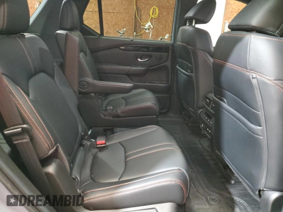 2023 Honda Pilot TrailSport with VIN 5FNYG1H6XPB009572, listed as a Copart auction lot 83375294 with 33,482 mi miles and Salvage Title. Bid and sale history available at carsss.com. Image 11.