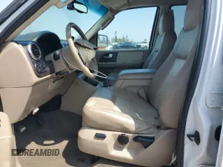 2003 Ford Expedition Eddie Bauer z VIN 1FMFU17L83LA96334, wystawiony jako Copart lot #58755595 z przebiegiem 200 554 mil mil oraz Szkoda całkowita • Salvage title. Historia ofert i sprzedaży dostępna na DreamBid. Obrazek 7.