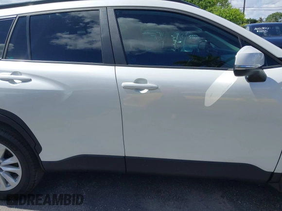 2024 Toyota Corolla Cross LE with VIN 7MUCAAAG1RV084549, listed as a IAAI auction lot 42582648 with 17,301 mi miles and . Bid and sale history available at DreamBid. Image 13.