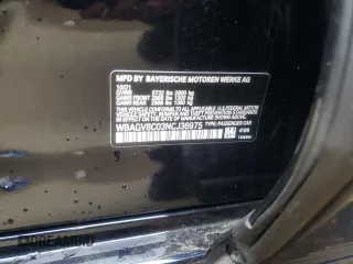2022 BMW 8 Series M850i z VIN WBAGV8C03NCJ36975, wystawiony jako Copart lot #44008505 z przebiegiem 16 631 mil mil oraz Szkoda całkowita • Salvage title. Historia ofert i sprzedaży dostępna na DreamBid. Obrazek 12.
