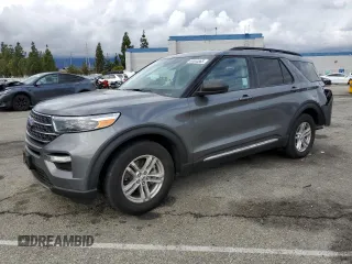 2023 Ford Explorer XLT with VIN 1FMSK7DH6PGA12033, listed as a Copart auction lot 44444865 with 27,826 mi miles and Salvage Title. Bid and sale history available at carsss.com. Image 1.