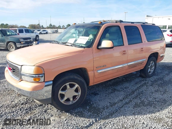 2000 GMC Yukon XL SLT with VIN 3GKFK16T9YG166699, listed as a IAAI auction lot 41070324 with 271,068 mi miles. Bid and sale history available at carsss.com. Image 2.