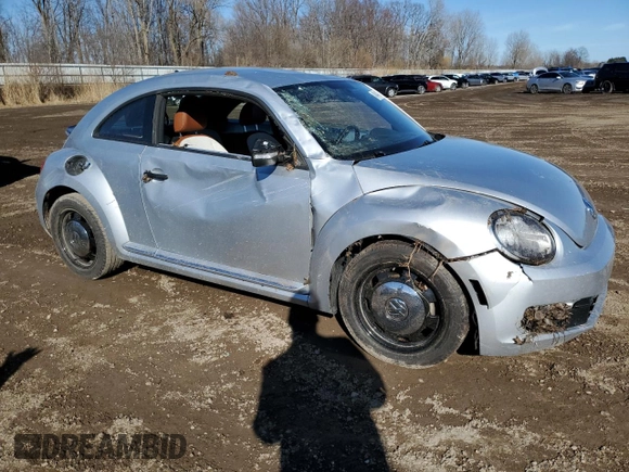 2015 Volkswagen Beetle Fleet Edition with VIN 3VWF17AT0FM600559, listed as a Copart auction lot 49441495 with 117,933 mi miles and Clean Title. Bid and sale history available at DreamBid. Image 4.
