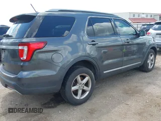 2018 Ford Explorer XLT z VIN 1FM5K7D8XJGC53906, wystawiony jako IAAI lot #42381320 z przebiegiem 142 782 mil mil oraz . Historia ofert i sprzedaży dostępna na DreamBid. Obrazek 4.