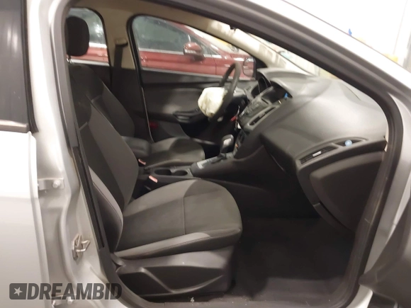 2012 Ford Focus SE with VIN 1FAHP3F24CL217049, listed as a IAAI auction lot 41825450 with 86,573 mi miles. Bid and sale history available at carsss.com. Image 5.