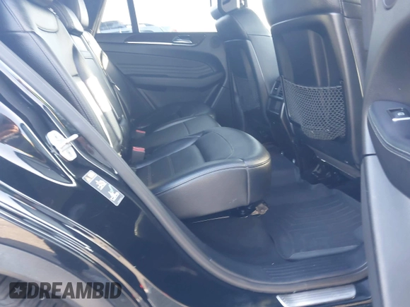 2016 Mercedes-Benz GLE 450 AMG z VIN 4JGED6EB9GA026538, wystawiony jako IAAI lot #41930608 z przebiegiem 107 055 mil mil oraz . Historia ofert i sprzedaży dostępna na DreamBid. Obrazek 8.