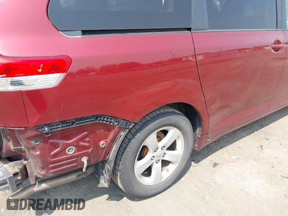 2014 Toyota Sienna LE AAS с VIN 5TDKK3DC6ES417507, выставлен на аукционе IAAI как лот 42419179 с пробегом 156 058 миль миль и . История ставок и продаж доступна на DreamBid. Изображение 22.