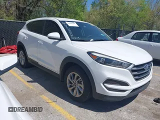 2018 Hyundai Tucson SE with VIN KM8J23A47JU820356, listed as a IAAI auction lot 42016418 with 110,138 mi miles. Bid and sale history available at carsss.com. Image 1.