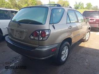 2002 Lexus RX 300 with VIN JTJGF10U220137866, listed as a IAAI auction lot 42106760 with 213,598 mi miles and . Bid and sale history available at carsss.com. Image 4.