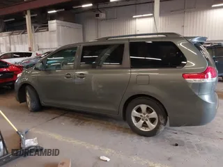 2011 Toyota Sienna LE AAS with VIN 5TDKK3DC1BS073077, listed as a IAAI auction lot 41916750 with 176,822 mi miles. Bid and sale history available at carsss.com. Image 13.