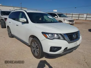 2017 Nissan Pathfinder Platinum with VIN 5N1DR2MM7HC673860, listed as a IAAI auction lot 41316250 with 124,117 mi miles and . Bid and sale history available at DreamBid. Image 1.