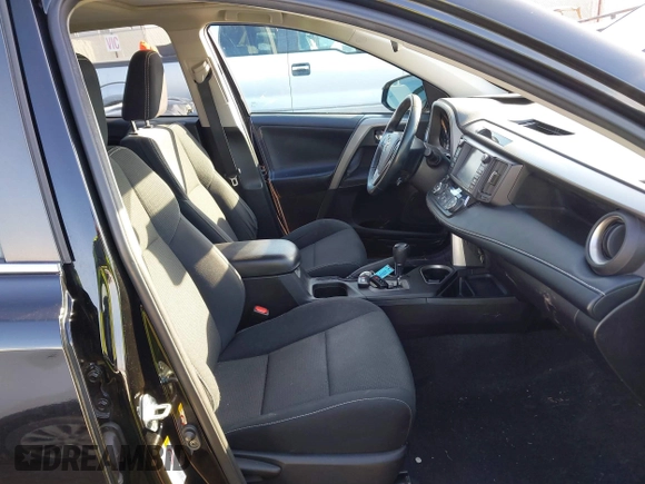 2018 Toyota RAV4 XLE with VIN 2T3RFREV1JW808773, listed as a IAAI auction lot 41595377 with 109,309 mi miles. Bid and sale history available at carsss.com. Image 5.