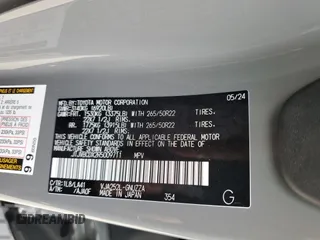 2024 Lexus GX 550 Luxury with VIN JTJVBCDX2R5009711, listed as a Copart auction lot 75074694 with 1,598 mi miles and Salvage title. Bid and sale history available at DreamBid. Image 14.