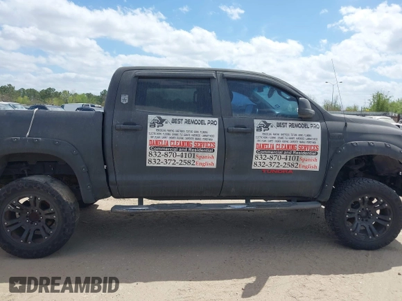 2013 Toyota Tundra 4WD Truck with VIN 5TFDW5F14DX279527, listed as a IAAI auction lot 41594899 with 212,973 mi miles. Bid and sale history available at carsss.com. Image 13.