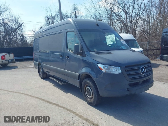 2019 Mercedes-Benz Sprinter Cargo z VIN WD4PF1CD6KP140250, wystawiony jako IAAI lot #40192921 z przebiegiem 85 972 mil mil oraz . Historia ofert i sprzedaży dostępna na DreamBid. Obrazek 1.