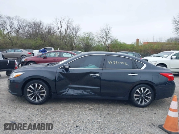 2017 Nissan Altima S z VIN 1N4AL3AP5HC134589, wystawiony jako IAAI lot #41995752 z przebiegiem 84 568 mil mil oraz . Historia ofert i sprzedaży dostępna na DreamBid. Obrazek 14.