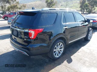 2016 Ford Explorer Limited with VIN 1FM5K8F83GGA46303, listed as a IAAI auction lot 41986126 with 137,068 mi miles. Bid and sale history available at carsss.com. Image 4.