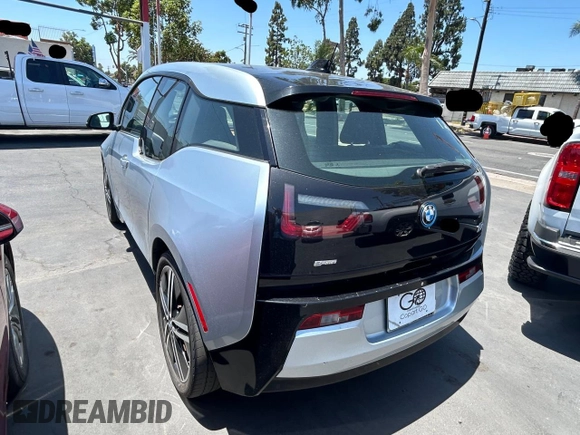 2015 BMW i3 with VIN WBY1Z4C53FV501368, listed as a Copart auction lot 62716005 with 121,929 mi miles and Clean title. Bid and sale history available at DreamBid. Image 3.