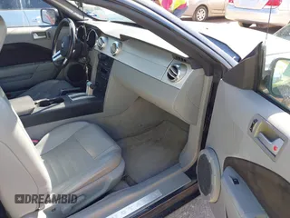 2005 Ford Mustang GT Deluxe with VIN 1ZVFT85H455226449, listed as a IAAI auction lot 41771971 with 128,570 mi miles and . Bid and sale history available at DreamBid. Image 5.