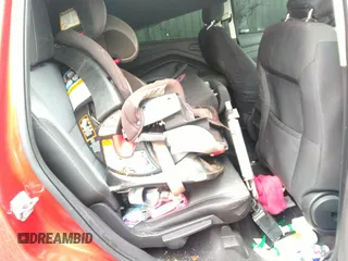 2019 Ford Escape S с VIN 1FMCU0F74KUB00583, выставлен на аукционе IAAI как лот 41341599 с пробегом 105 561 миль миль и . История ставок и продаж доступна на DreamBid. Изображение 8.