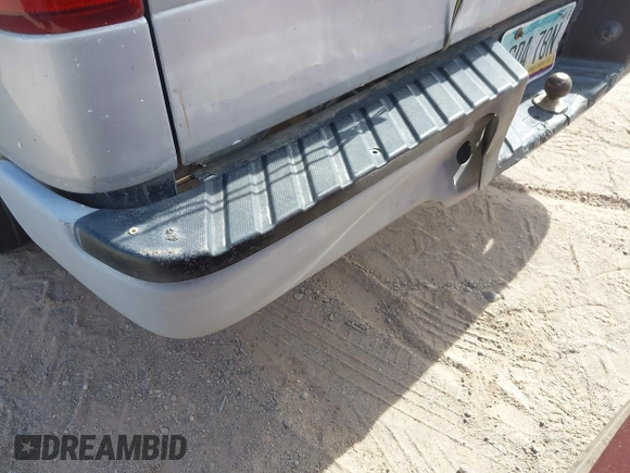 2006 Ford F-150 XL with VIN 1FTRF12266NB81272, listed as a IAAI auction lot 42383652 with 197,486 mi miles and . Bid and sale history available at DreamBid. Image 6.