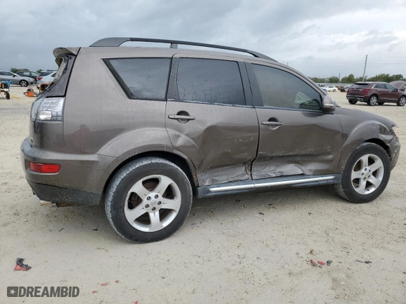 2010 Mitsubishi Outlander XLS with VIN JA4JT4AX5AZ002588, listed as a Copart auction lot 84287184 with 184,195 mi miles and Salvage Title. Bid and sale history available at carsss.com. Image 3.