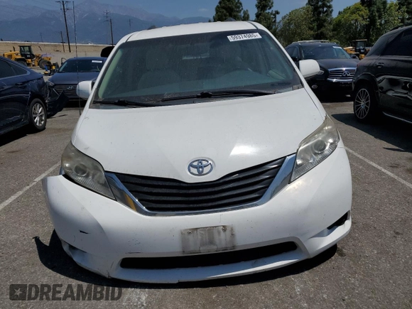 2014 Toyota Sienna LE AAS with VIN 5TDKK3DC8ES442280, listed as a Copart auction lot 59374985 with 207,563 mi miles and Salvage title. Bid and sale history available at DreamBid. Image 5.