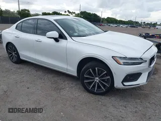2021 Volvo S60 Momentum with VIN 7JR102FK8MG080882, listed as a IAAI auction lot 41192173 with 59,739 mi miles. Bid and sale history available at carsss.com. Image 1.