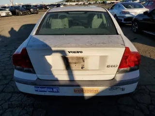 2001 Volvo S60 with VIN YV1RS61R812029585, listed as a Copart auction lot 41714365 with 123,988 mi miles and Salvage Title. Bid and sale history available at carsss.com. Image 6.