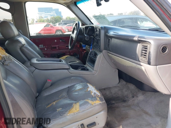 2004 Chevrolet Tahoe LS with VIN 1GNEC13T64J226513, listed as a IAAI auction lot 39773781 with 250,788 mi miles. Bid and sale history available at carsss.com. Image 5.