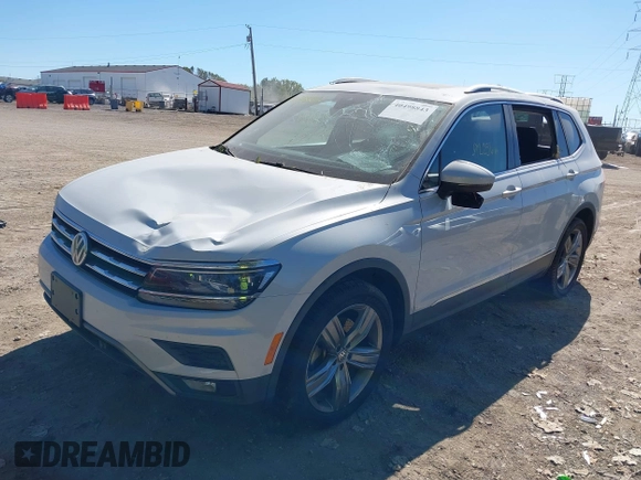 2018 Volkswagen Tiguan SEL Premium with VIN 3VV5B7AX5JM004713, listed as a IAAI auction lot 40498843 with 92,256 mi miles and . Bid and sale history available at DreamBid. Image 17.