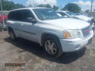 2008 GMC Envoy SLT z VIN 1GKDT13SX82177669, wystawiony jako IAAI lot #42370752 z przebiegiem 298 846 mil mil oraz . Historia ofert i sprzedaży dostępna na DreamBid. Obrazek 1.