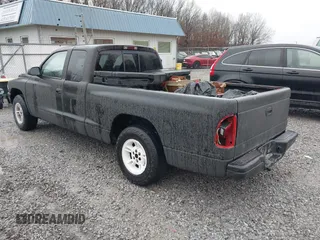 1999 Dodge Dakota SLT z VIN 1B7GL22X3XS181329, wystawiony jako IAAI lot #41480264 z przebiegiem 227 616 mil mil oraz . Historia ofert i sprzedaży dostępna na DreamBid. Obrazek 3.