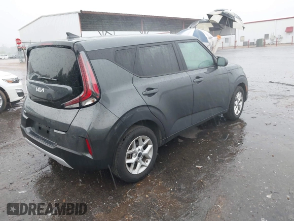 2023 Kia Soul LX with VIN KNDJ23AU8P7882912, listed as a IAAI auction lot 42087742 with 44,138 mi miles. Bid and sale history available at carsss.com. Image 4.
