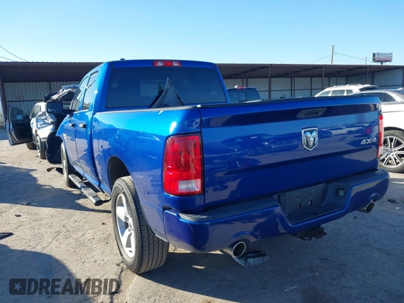 2015 Ram 1500 Express z VIN 1C6RR7FT5FS769072, wystawiony jako IAAI lot #41270470 z przebiegiem 171 355 mil mil oraz . Historia ofert i sprzedaży dostępna na DreamBid. Obrazek 3.