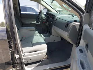 2008 Dodge Durango z VIN 1D8HD38K78F136540, wystawiony jako IAAI lot #41967444 z przebiegiem 249 482 mil mil oraz . Historia ofert i sprzedaży dostępna na DreamBid. Obrazek 5.