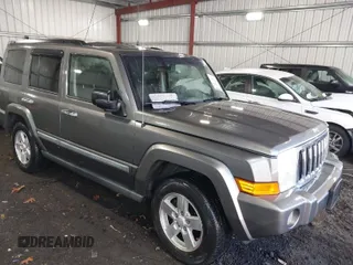 2008 Jeep Commander Sport with VIN 1J8HH48K08C167681, listed as a IAAI auction lot 41822546 with 155,572 mi miles. Bid and sale history available at carsss.com. Image 1.