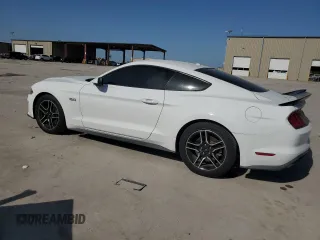 2019 Ford Mustang GT z VIN 1FA6P8CF7K5144144, wystawiony jako Copart lot #52692525 z przebiegiem 96 251 mil mil oraz Szkody całkowita. Historia ofert i sprzedaży dostępna na DreamBid. Obrazek 2.