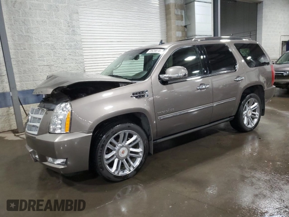 2014 Cadillac Escalade Platinum z VIN 1GYS4DEFXER185821, wystawiony jako Copart lot #78926874 z przebiegiem 142 534 mil mil oraz Szkoda całkowita • Salvage title. Historia ofert i sprzedaży dostępna na DreamBid. Obrazek 1.