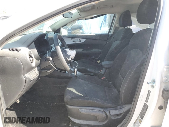 2022 Kia Forte LXS with VIN 3KPF24AD0NE431059, listed as a Copart auction lot 48265445 with 32,896 mi miles and Salvage Title. Bid and sale history available at DreamBid. Image 7.