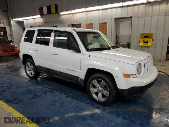 2011 Jeep Patriot Latitude X with VIN 1J4NF4GB4BD150332, listed as a Copart auction lot 84010724 with 165,300 mi miles and Salvage Title. Bid and sale history available at DreamBid. Image 4.