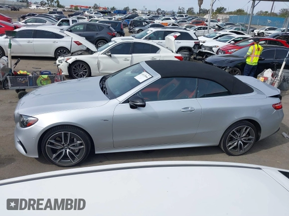 2019 Mercedes-Benz E 53 AMG with VIN WDD1K6BB9KF074877, listed as a IAAI auction lot 41670966 with 53,305 mi miles and . Bid and sale history available at DreamBid. Image 14.