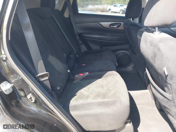 2015 Nissan Rogue S with VIN 5N1AT2MT6FC927129, listed as a IAAI auction lot 40239571 with 170,520 mi miles. Bid and sale history available at carsss.com. Image 8.
