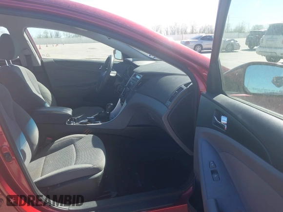 2014 Hyundai Sonata GLS with VIN 5NPEB4AC1EH928846, listed as a IAAI auction lot 41843568 with 72,863 mi miles and . Bid and sale history available at carsss.com. Image 5.