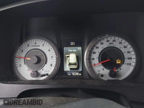 2018 Toyota Sienna SE with VIN 5TDXZ3DC0JS952795, listed as a IAAI auction lot 41729659 with 92,290 mi miles and . Bid and sale history available at DreamBid. Image 7.