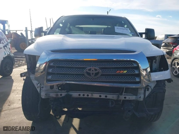 2007 Toyota Tundra LTD with VIN 5TBEV58167S452116, listed as a IAAI auction lot 41259578 with 202,563 mi miles. Bid and sale history available at carsss.com. Image 6.