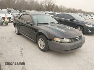2001 Ford Mustang Standard with VIN 1FAFP40401F186837, listed as a IAAI auction lot 41726165 with 228,434 mi miles. Bid and sale history available at carsss.com. Image 1.