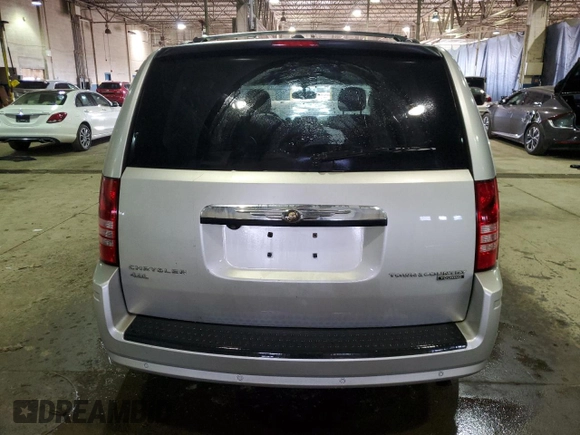 2010 Chrysler Town & Country Touring Plus z VIN 2A4RR8DX8AR414616, wystawiony jako Copart lot #52289845 z przebiegiem 211 759 mil mil oraz Czysty tytuł • Clean title. Historia ofert i sprzedaży dostępna na DreamBid. Obrazek 6.